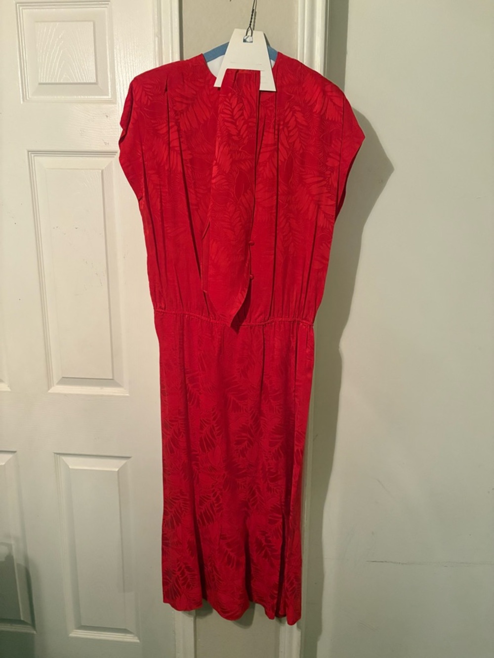 Vintage Liz Claiborne Red 100% Silk Midi Dress with Subtle Leaf Print